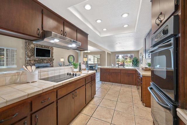 8350 Bianchi Rd, Roseville, CA 95747