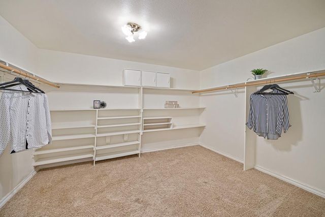 8350 Bianchi Rd, Roseville, CA 95747