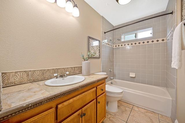 8350 Bianchi Rd, Roseville, CA 95747