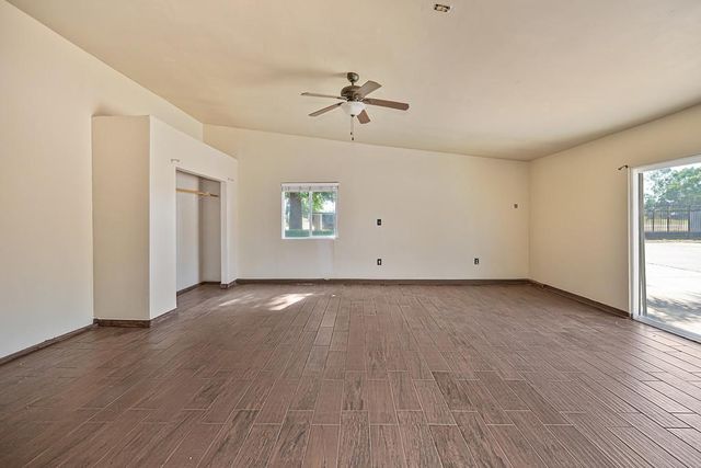 8350 Bianchi Rd, Roseville, CA 95747