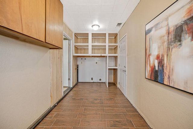 8350 Bianchi Rd, Roseville, CA 95747