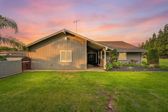 8350 Bianchi Rd, Roseville, CA 95747