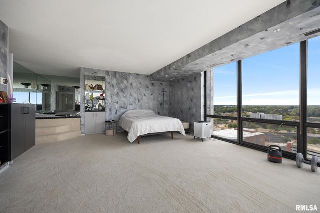 123 SW JEFFERSON Avenue E25A, Peoria, IL 61602