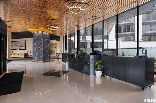 123 SW JEFFERSON Avenue E25A, Peoria, IL 61602