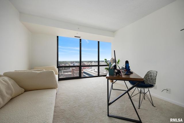 123 SW JEFFERSON Avenue E25A, Peoria, IL 61602