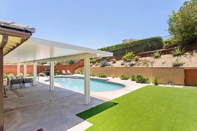 5736 Soledad Mountain Road, La Jolla, CA 92037