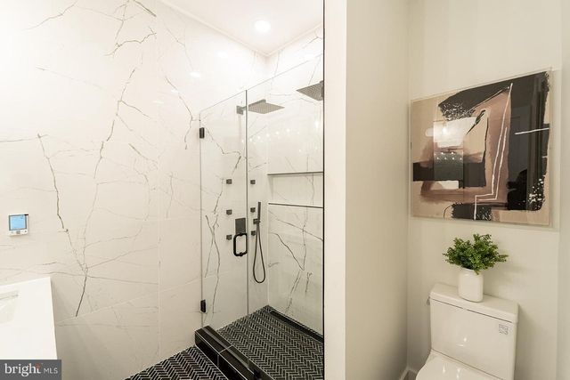 1215 HOLBROOK TER NE #1, Washington, DC 20002