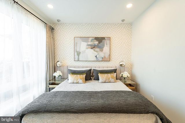 1215 HOLBROOK TER NE #1, Washington, DC 20002