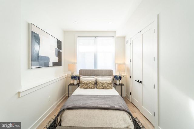 1215 HOLBROOK TER NE #1, Washington, DC 20002