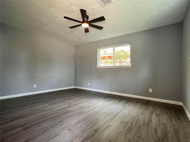 17023 Sunshine Street, Houston, TX 77049