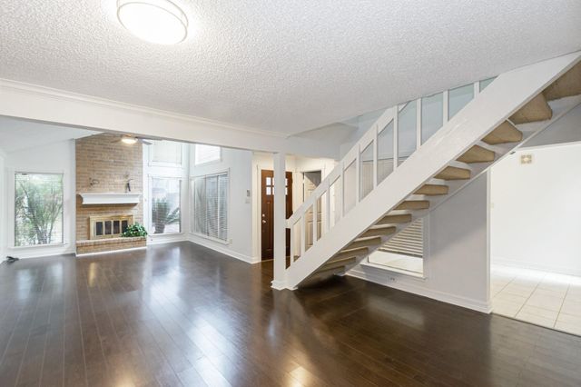 1911 Trixie Lane, Houston, TX 77042