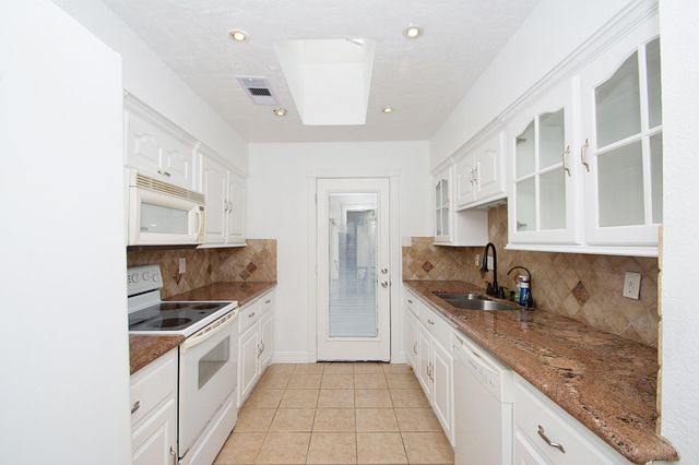 1911 Trixie Lane, Houston, TX 77042