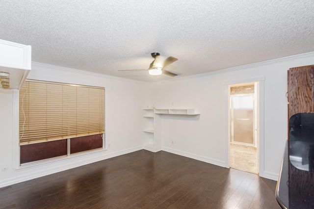 1911 Trixie Lane, Houston, TX 77042