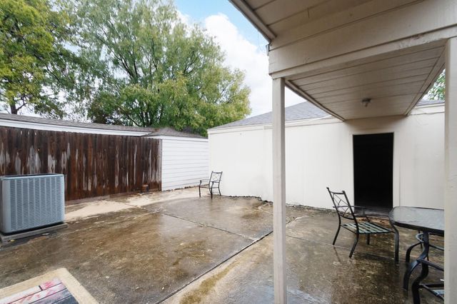 1911 Trixie Lane, Houston, TX 77042