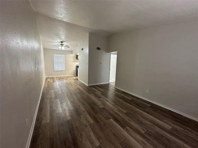 1105 UTA Boulevard 106, Arlington, TX 76013