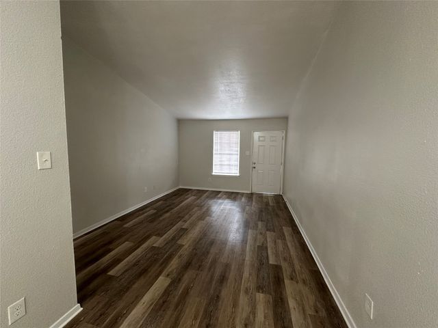 1105 UTA Boulevard 106, Arlington, TX 76013