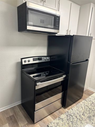 1105 UTA Boulevard 106, Arlington, TX 76013