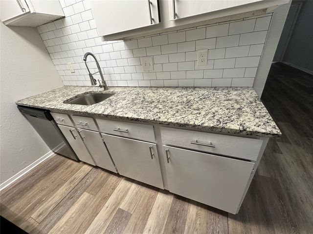 1105 UTA Boulevard 106, Arlington, TX 76013