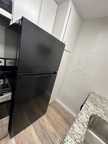 1105 UTA Boulevard 106, Arlington, TX 76013