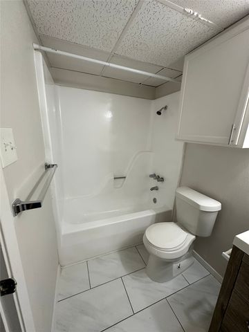 1105 UTA Boulevard 106, Arlington, TX 76013