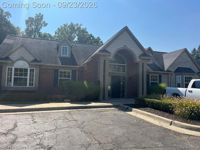 47655 Pembroke Drive, Canton Charter Township, MI 48188