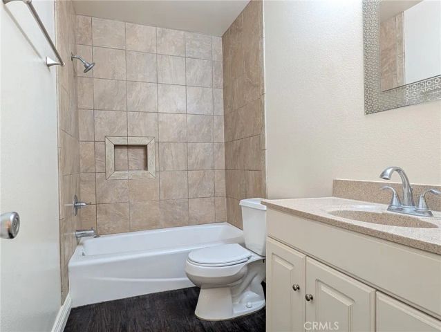 2932 N Cottonwood Street 9, Orange, CA 92865