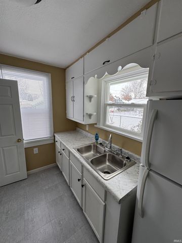 3921 Bowser Avenue, Fort Wayne, IN 46806