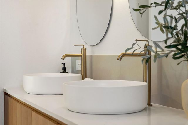 4205 NORTHWIND LANE, Tampa, FL 33624