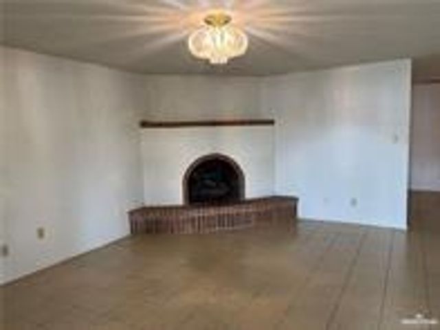 303 Forest Hills Drive 17, Weslaco, TX 78596