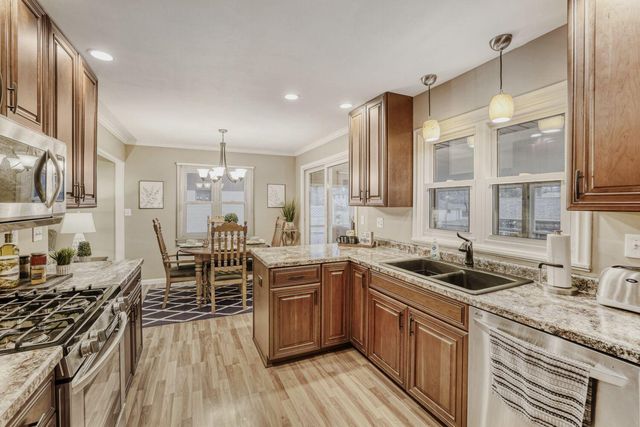 426 Emerson Avenue W, West Saint Paul, MN 55118