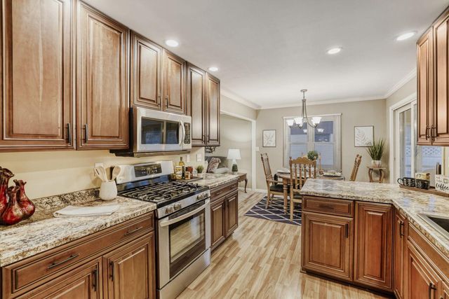 426 Emerson Avenue W, West Saint Paul, MN 55118