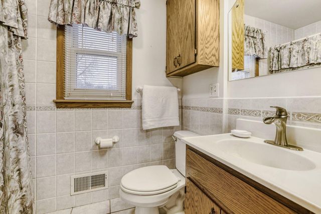 426 Emerson Avenue W, West Saint Paul, MN 55118