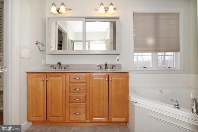 805 MOUNT WILSON ROAD, Lebanon, PA 17042