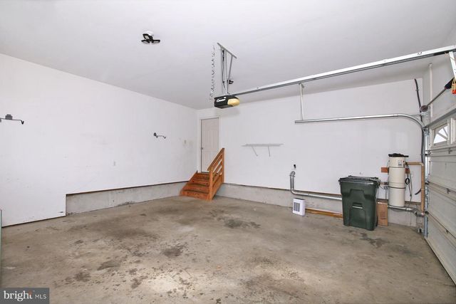 805 MOUNT WILSON ROAD, Lebanon, PA 17042