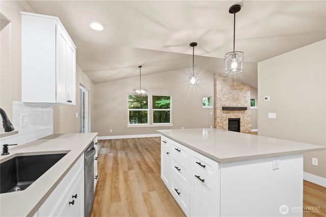 11 Tumbling Water Drive, Bellingham, WA 98229