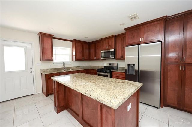 1437 S Ohio Avenue, Mercedes, TX 78570