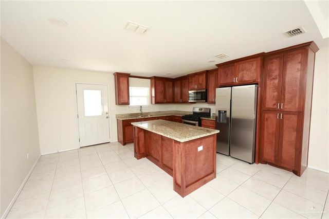 1437 S Ohio Avenue, Mercedes, TX 78570