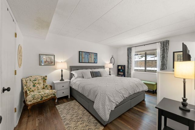 404 Melrose Avenue 103, Glen Ellyn, IL 60137