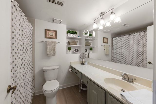 404 Melrose Avenue 103, Glen Ellyn, IL 60137