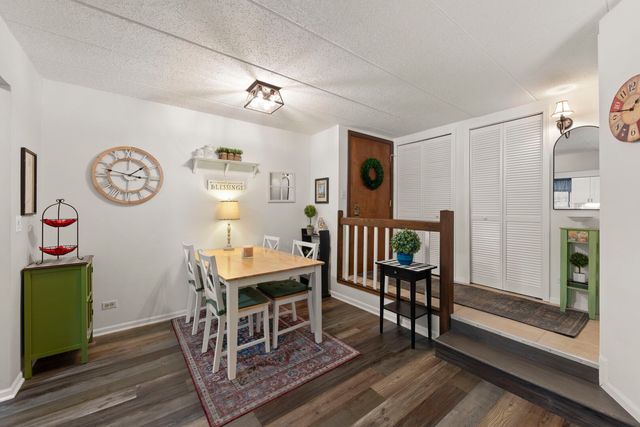 404 Melrose Avenue 103, Glen Ellyn, IL 60137