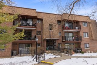 404 Melrose Avenue 103, Glen Ellyn, IL 60137