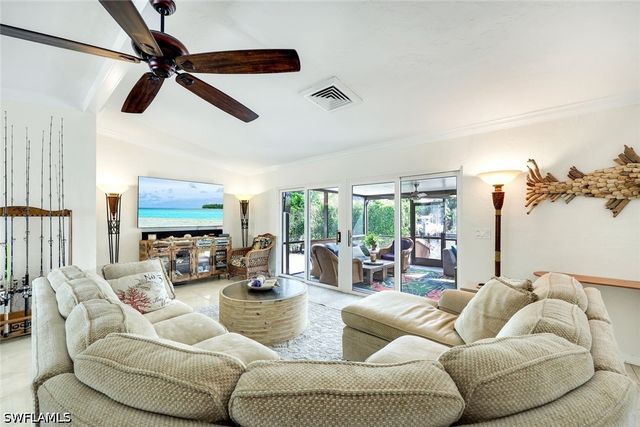 785 Willow CT, Marco Island, FL 34145