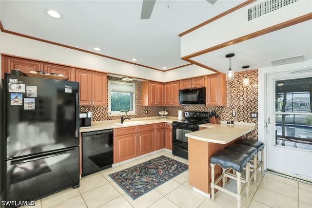 785 Willow CT, Marco Island, FL 34145