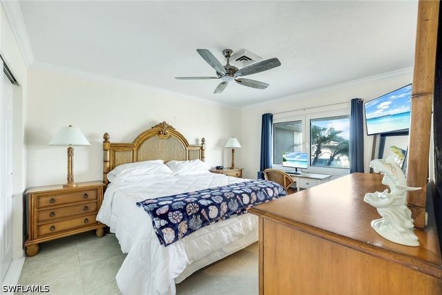 785 Willow CT, Marco Island, FL 34145