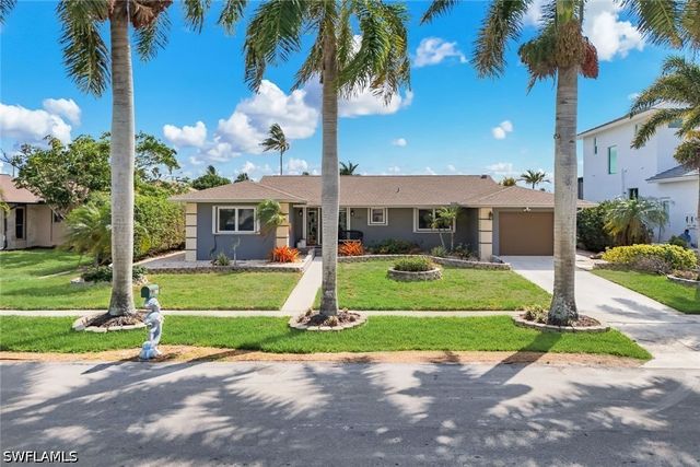 785 Willow CT, Marco Island, FL 34145