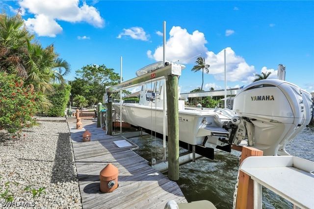 785 Willow CT, Marco Island, FL 34145