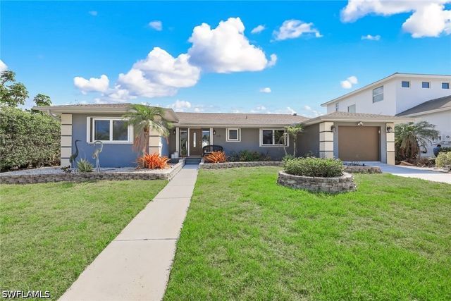 785 Willow CT, Marco Island, FL 34145