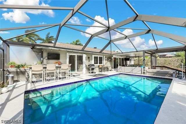 785 Willow CT, Marco Island, FL 34145