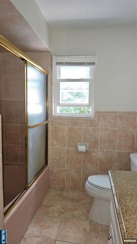 380 Coolidge Avenue, Fort Lee, NJ 07024