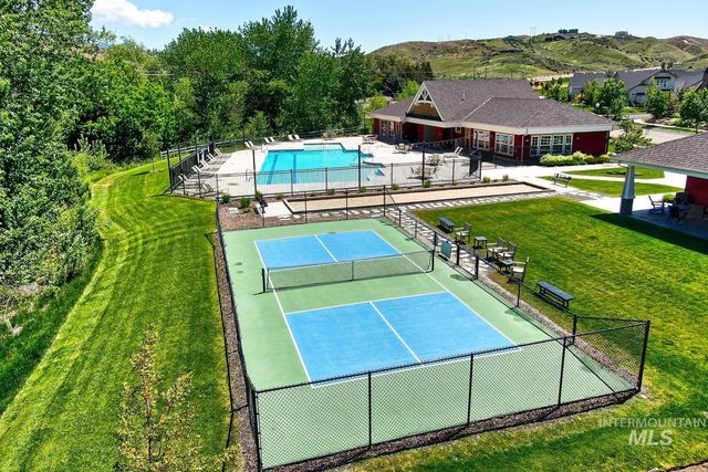 11729 N 11th Way, Boise, ID 83714